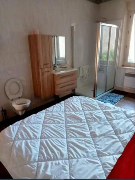 Апартаменты Chambre Tout Equipee Lacroix-sur-Meuse Экстерьер фото